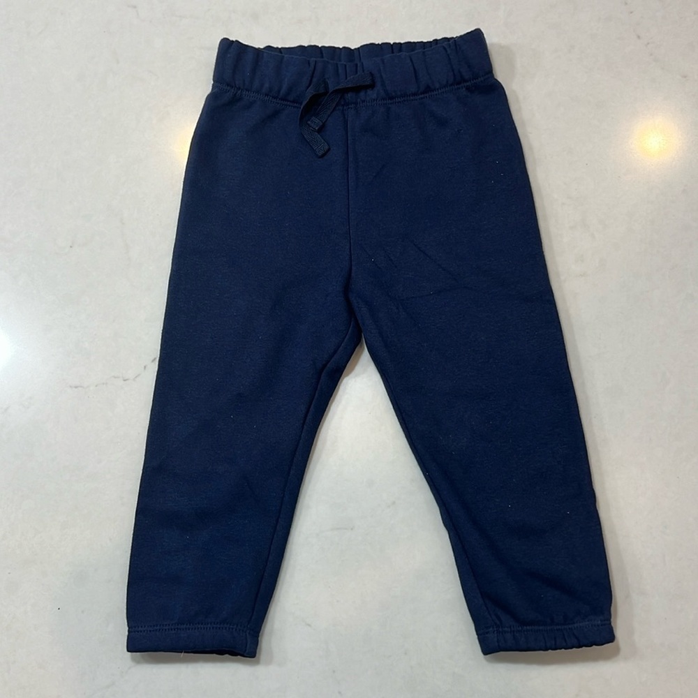 Gap boy sweatpants, never worn, size 18 months.